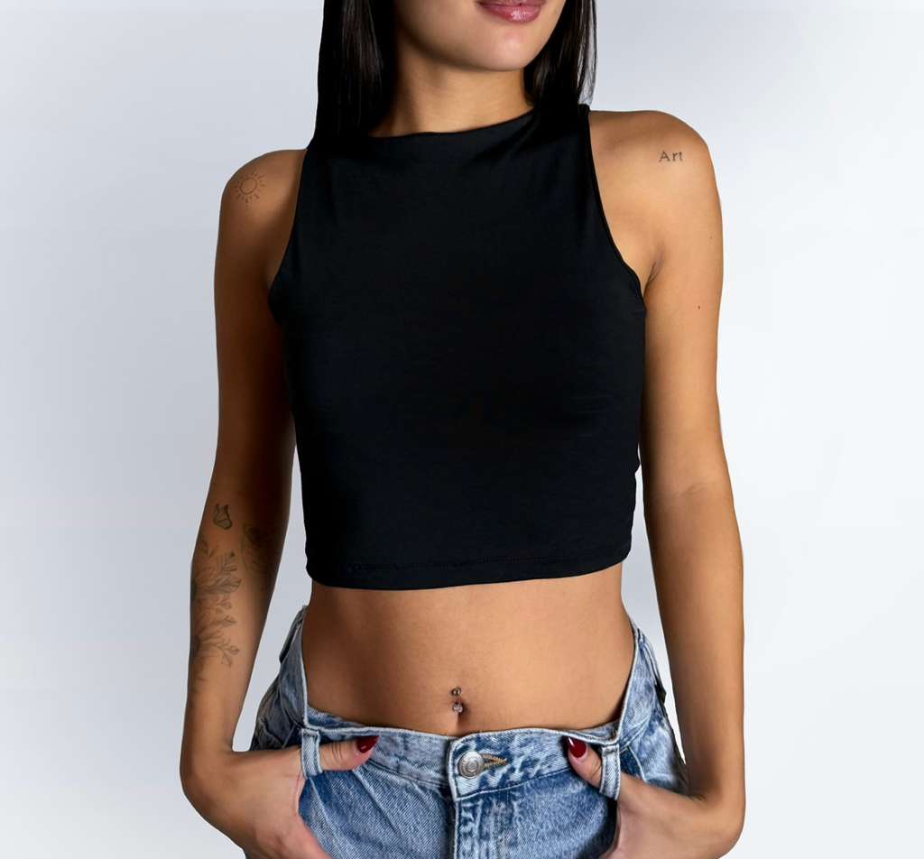 Cropped Mariana